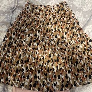 cute colourful skirt!